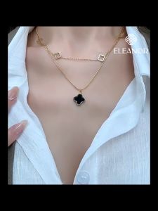 Dây chuyền nữ titan Eleanor Accessories vòng cổ layer hình cỏ bốn lá mặt lật phụ kiện trang sức 5439