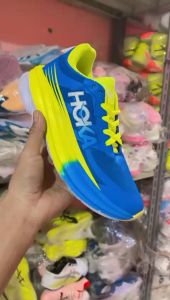 Sepatu Sneaker Women Model Baru Sepatu Senam Wanita Bonus Kaos Kaki Sneakers Olahraga Lari Jogging Cewek Berpori Sepatu Kets Wanita Putih Kuning