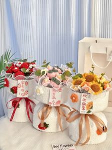 Hand Knitted Flower Bouquet for Graduation Gift for Female Friends Birthday Present Creative Gift Box Teachers Day Celebration