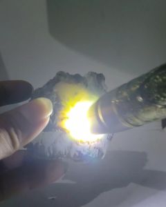 Bahan Batu Bacan Albino Full Kristal Super HQ & Batu Yg Dikirim Sesuai Foto Kode190