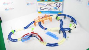 Mainan Kereta Cepat Jakarta Bandung Electric Train Set 69pcs Rel Panjang Bertingkat 4.5M Ada Suara & Musik