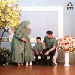 Mallcom Baju couple Keluarga Lebaran 2025 terbaru 3 Orang Ayah Ibu Anak Sarimbit Keluarga Muslim Gamis Koko Dewasa dan Anak Family set Bahan Premium Adem COD Ar Rahmah Series Forest Green