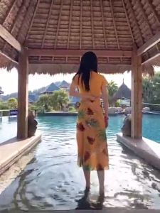 ร้านไทยมีปลายทาง  เสื้อ+กระโปรง+กางเกง  ลายดอกทานตะวัน แฟชั่นหน้าร้อน ชุดว่ายน้ำ เซ็ต 3 ชิ้น ราคาถูก