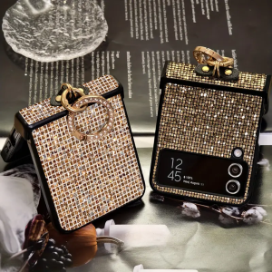 Artificial Diamond-Plated Ring Buckle Phone Case for Samsung Galaxy Z Flip 7 6 5 4 3 Series  Featuring a Luxurious Design Shiny