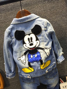 เสื้อแจ็คเก็ตเด็กผู้หญิง ฤดูใบไม้ร่วง 2025 ใหม่ เสื้อผ้าเด็กสไตล์เกาหลี แจ็คเก็ตยีนส์ ฤดูใบไม้ผลิและฤดูใบไม้ร่วง เสื้อผ้าเด็ก