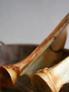 กระดูกขัดฟันสัตว์เลี้ยง กระดูกใบพาย จากแพะ ปลอดภัย ไร้สารปรุงแต่ง อบแห้งไร้มัน แพ็ค3/5ชิ้น