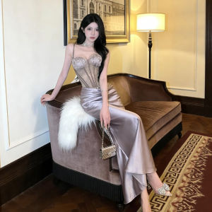 CHANGTONG | Elegant Fitted Dress with Spaghetti Straps