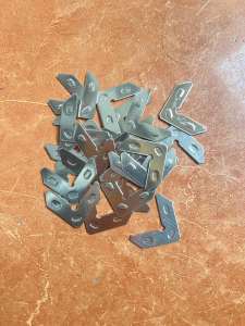 Ke cửa đi ke cửa sổ ke tăng cứng inox lắp cho cửa nhôm xingfa pma nhôm hệ 55 vát cạnh