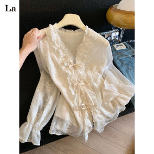 La Chapelle | Sweet Floral Lace V-Neck Shirt