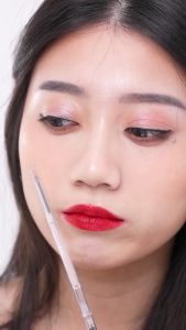 O.TWO.O SHINE Charming Slender Painter Eyebrow Pencil Tahan Lama