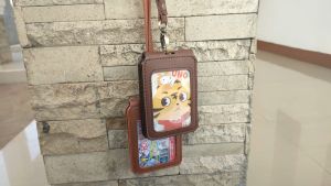 ID Card Holder & Name Tag Holder: Aksesori Kantor & Pribadi