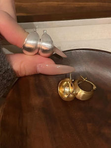 French Style Fashionable Ins Brushed Frosted Metal Earrings Light Luxury Minority Cold Wind Minimalist Fancy Ear Clip Earrings