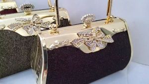 Tas Pesta Farnell Wanita Ukuran Besar Cantik Clutch Diamond 2946 Simple Elegan