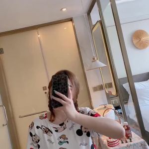 Summer short-sleeve and short-pants pajama set for women featuring cute cartoon designs suitable for students dormitories trendy and lightweight two-piece casual home wear.睡衣女夏季短袖短裤卡通学生宿舍可爱韩版洋气薄款两件套装家居服