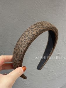 Fashionable Sponge Hairband in Coffee Color with Spot Pattern High Top Vintage Style Popular on Internet for Women And Girls