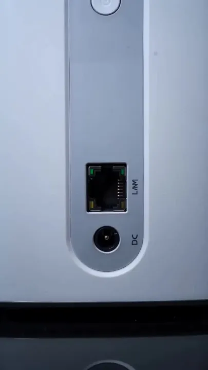 2.4G 5.8G WiFi 6 Router Up To 50 Users Connection Support for NSA SA Small SIM Card Slot 5G CPE Router for Game Entertainment