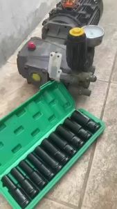 ลูกบล็อก 10 ตัวชุด ชุดลูกบล็อกยาว ชุดบล็อก บล็อกไฟฟ้า บล็อคขันน็อคล้อ ลูกบล็อกลมแบบยาว ชุดเครื่องมือ ขนาด 1/2 (4หุน) 10-24MM