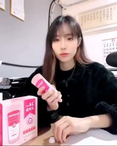 Kem Dưỡng Da Tay Vaseline Deep Moisture Hand & Nail Cream 60ml