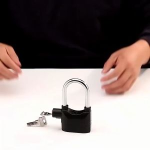 GEMBOK ALARM Anti Maling - Gembok Alarm Anti Maling Motor - Gembok Alarm Rumah - Gembok Alarm Anti Maling Pintu - Gembok Alarm Anti Maling Pagar - Gembok Alarm Kinbar Ring Panjang - Gembok Alarm Terbaru - Gembok Alarm Lock - Hitam - Bisa COD
