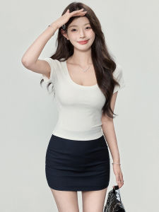 Áo Thun Cổ U Ôm Sát