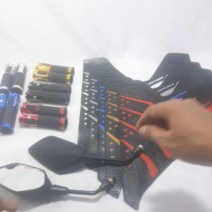 Paket Karpet Plus Spion Standar Pcx Karbon Dan Handgrip Grip Monster Motor Honda Vario New 125 -150 Keluaran tahun 2018 2019 2020 2021 2023 2023 Handfat Carbon