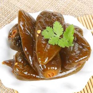 Spicy Preserved Chili Relish