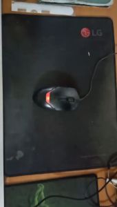 Miếng  lót chuột - LG  40 x 30 cm . Mới 100%