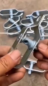 ตัวปรับความตึง สายเคเบิล/ลวด ขนาด 100/120 มม. หนา 2 มม. สำหรับ งานรั้ว งานร้อยสายเคเบิล และอื่นๆ Cable/wire tension adjuster size 100/120 mm. thickness 2 mm.