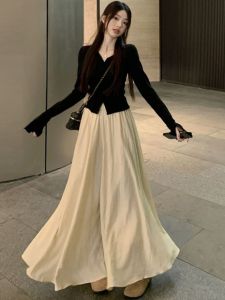 Slim Fit V-Neck T-Shirt And Flared Sleeve Mini Skirt Set for Women Spring Autumn Elegant Drapey Small Fragrance Outfit