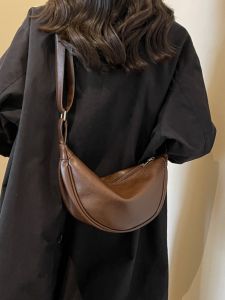 Retro Style Dumpling Shaped Shoulder Bag for Women Commute Fashionable Simple Match All Purposes Crossbody Bag Korean Style