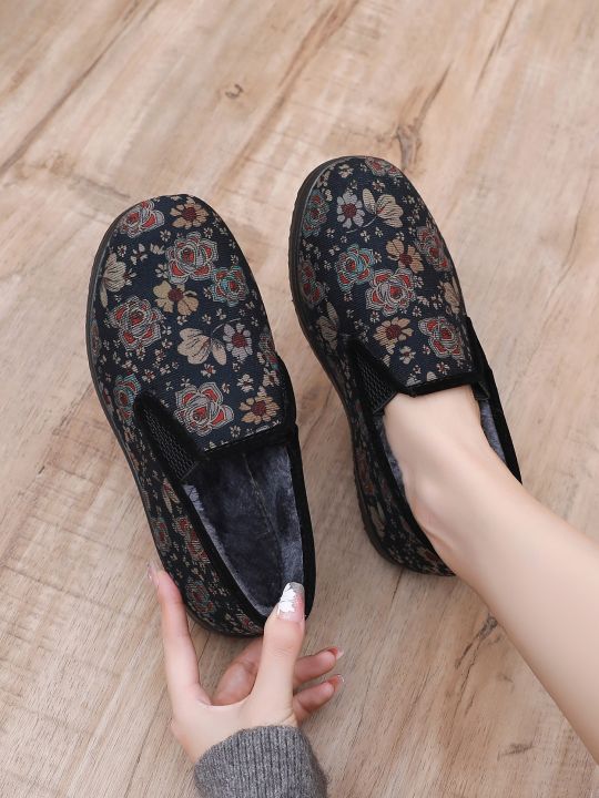 Old%20Beijing%20Cotton%20Shoes%20Women's%20Winter%20Warm%20Boot%20Thickened%20Anti-slip%20Soft%20Bottom%20Casual%20Shoes%20for%20Middle-aged%20And%20Elderly%20-%20Image%203