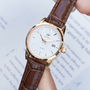 OLEVS แบรนด์แท้สุภาพสตรีนาฬิกากันน้ำ 2023 ใหม่หรูหราแฟชั่นลำลองสายหนังปฏิทินนาฬิกาควอทซ์เรืองแสงนาฬิกาเพชรของขวัญแฟน