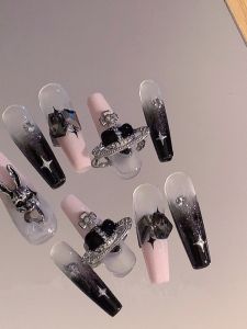Sweet Cool Long Wear Nail Tips Removable Little Rabbit Star West Queen Diamond Glittering Nail Art Stick on Nail Tips