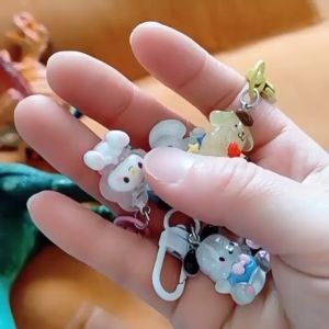 Sanrio Keychain Cute Kuromi Melody Cinnamoroll Hello Kitty Anime Doll Key Chain Couple Car Key Pendant Schoolbag Pendant