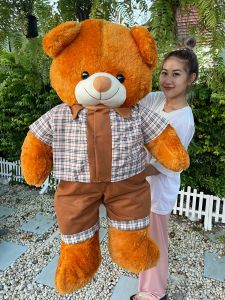 ตุ๊กตาหมีขนปุยใส่ชุดลายสก็อต ตัวใหญ่ขนาดประมาณ 120 ซม มี 2 สีให้เลือก  ตัวนุ่ม ขนนิ่ม