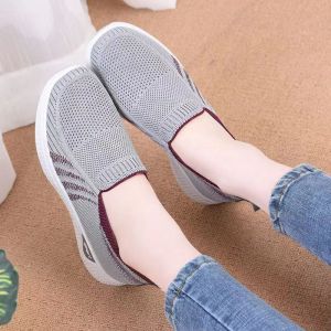 Korean Fly Woven Rubber Casual Shoes For Women Slip On Comfortable Mesh Shoes Low Cut Bottom Light Weight Shoes