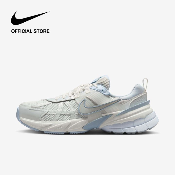 chunky nike womens shoes