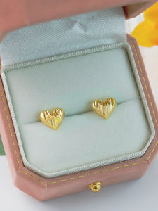Elegant Small Heart Shaped Mosquito Coil Tray Ear Cuffs for Women No Piercing Required Commute Friendly Fashion Jewelry