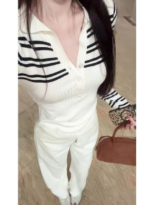 เสื้อสเวตเตอร์คอวีแขนยาวลายทางสีดำขาว ทรงสลิมฟิต สำหรับผู้หญิง ช่วงฤดูใบไม้ผลิ คอกลม ทรงสั้น เสื้อชั้นใน ผ้าฝ้ายผสม