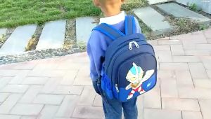 การ์ตูน Doraemon กระเป๋านักเรียนน้ำหนักเบากันน้ำกระเป๋าเป้สะพายหลังทั่วไปสำหรับเด็กและเด็กผู้ชายเด็กผู้หญิงน่ารัก