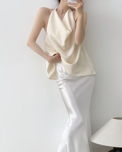 กระโปรงทรงเอผ้าซาตินสีดำ เอวสูง ทรงหลวม ความยาวปานกลาง ฤดูใบไม้ผลิ 2025 เดรสทำงานสีพื้น ทรงเอ กระโปรงทรงเอ