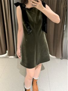 Green Velvet Butterfly Knot Sleeveless Vest Dress Womens Fashion Autumn Winter New Style College Style Waist Cinched Short Skirt