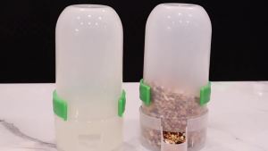 2025 Bird Water Dispenser Pigeon Water Dispenser   Hanging Plastic Large Size Feeder 850ml Water Guide Pigeon Supplies