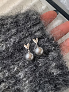 CAFFTI | Aurora Gray Love Heart Pearl Stud Earrings