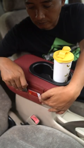 DRACCO Arm rest sandaran siku tempat botol kompartemen mobil serbaguna premium-coklat