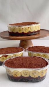 10 PCS Mika Dessert Box Besar 640 Ml / KOTAK Makanan Mika Mie Udon isi 10 Pcs / 10 pcs Korean Dessert Box Cake Premium / Kotak Tempat Kue / Kotak Makan / Mika Plastik Kotak / Lunch Box / box dessert kotak persegi / box mika makanan I21