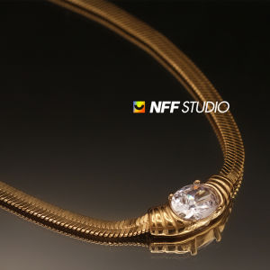 18K Gold Plated Blade Chain Flat Snake Bone Chain Pigeon Egg Embedded Diamond Chock Style Ins Fashion Jewelry Necklace