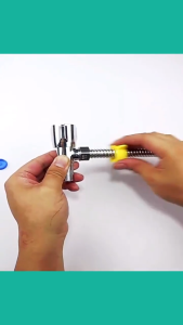 60cm Stainless Corrugated Plumbing Cold Hot Water Pipe Basin Toilet Water Heater Inlet Hose Flexible Connect Pipes G1/2" Thickened Home Durable Stainless Steel Water Heater Connector Corrugated Pipe Hose Tube Plumbing Water Heater Stainless Steel Bellows