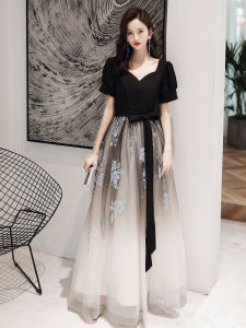 ชุดราตรีสีดำ ชุดร้องคาราโอเกะ ชุดการแสดง ชุดยาวผู้หญิง ชุดราตรียาว สไตล์ย้อนยุค กระโปรงทรงเอ แขนพอง คอวี ชุดแต่งงาน