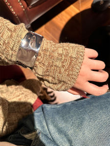 Trendy Wide Metal Bracelet Womens Unique Open Hand Ring Autumn Winter New Style Fashion Accessories Personalized Jewelry